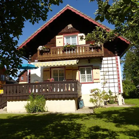 Knusperhaus Holiday home Strobl